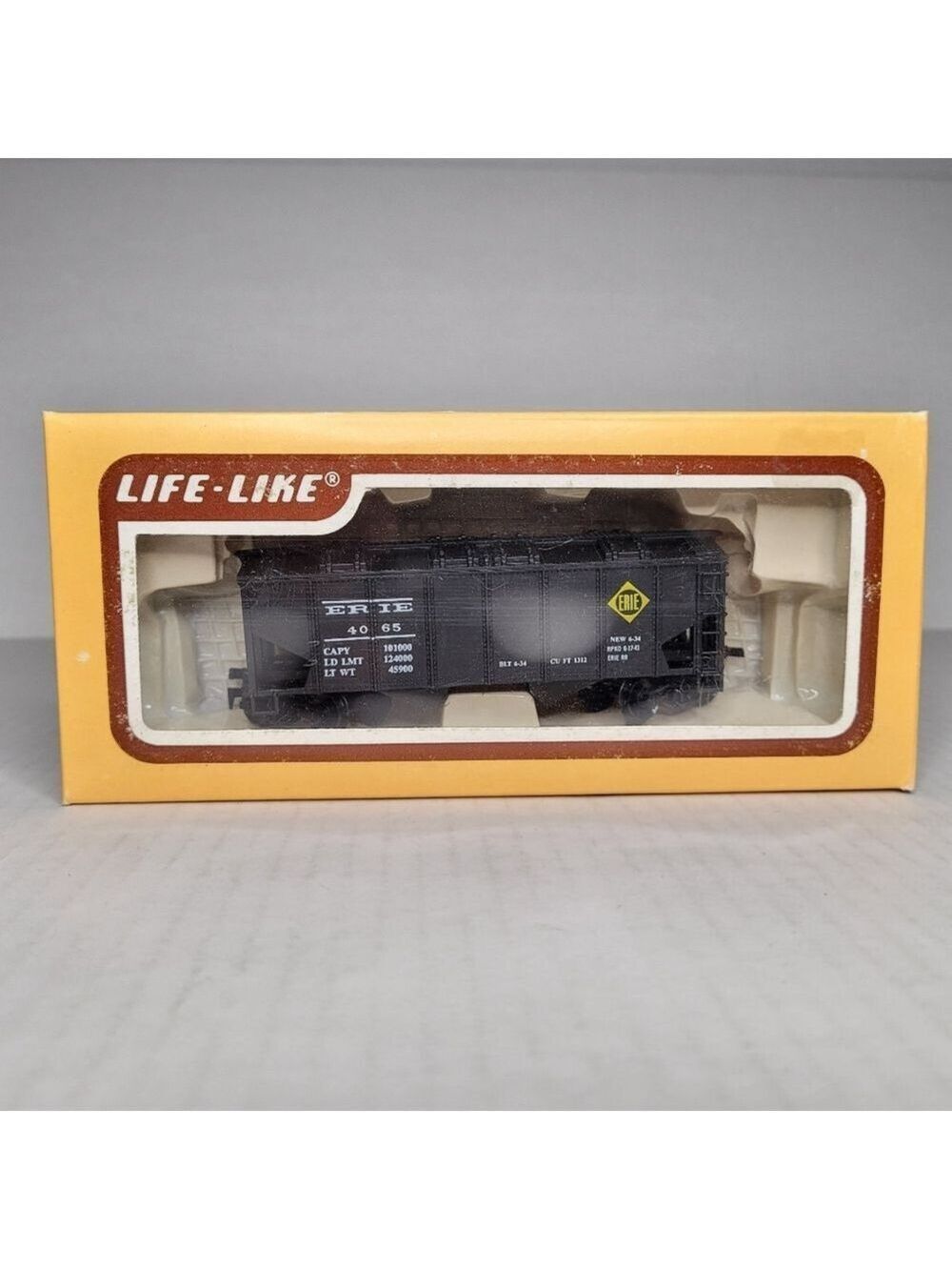 Vtg Life-Like HO Scale Erie Cement Hopper #8514